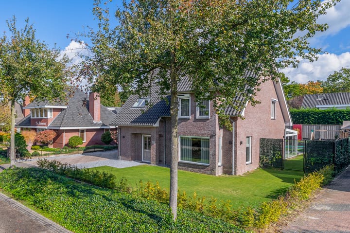 Vrijstaande woning te koop: Vliehorstweide 18, Helmond