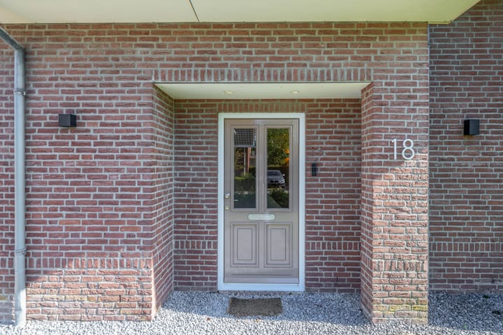 Vrijstaande woning te koop: Vliehorstweide 18, Helmond