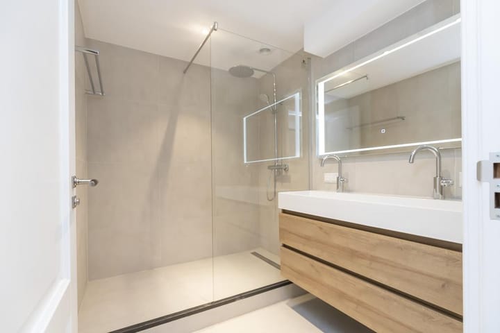 Appartement te huur: Eerste Jan van der Heijdenstraat 94H, Amsterdam
