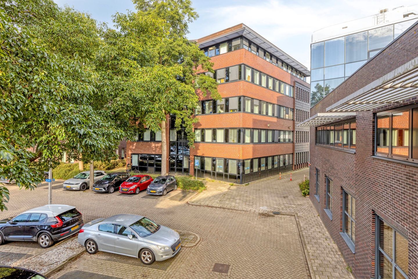 Bekijk foto 5 van Wielingenstraat 81