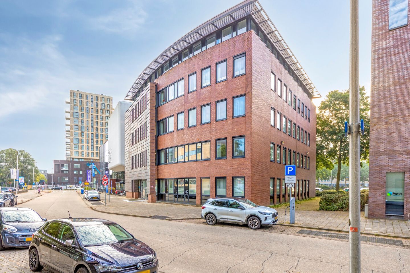 Bekijk foto 3 van Wielingenstraat 81