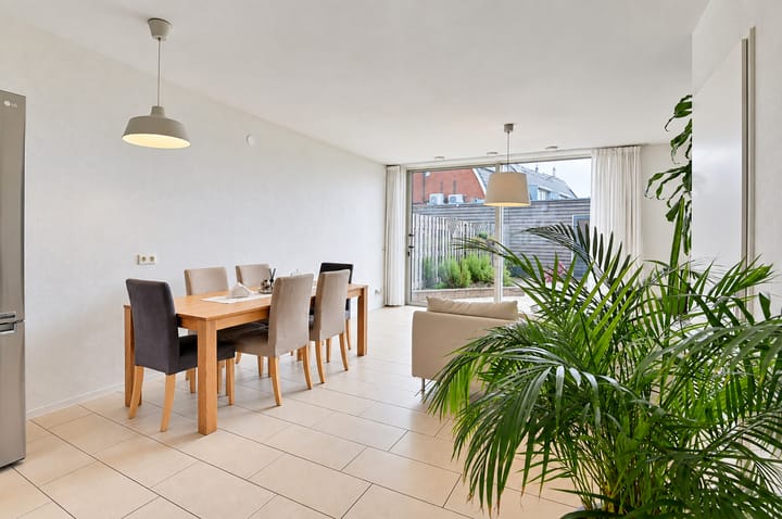 Tussenwoning te koop: Oude Polderweg 155, 'S-Gravenhage