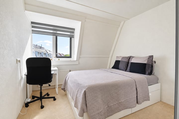 Tussenwoning te koop: Oude Polderweg 155, 'S-Gravenhage