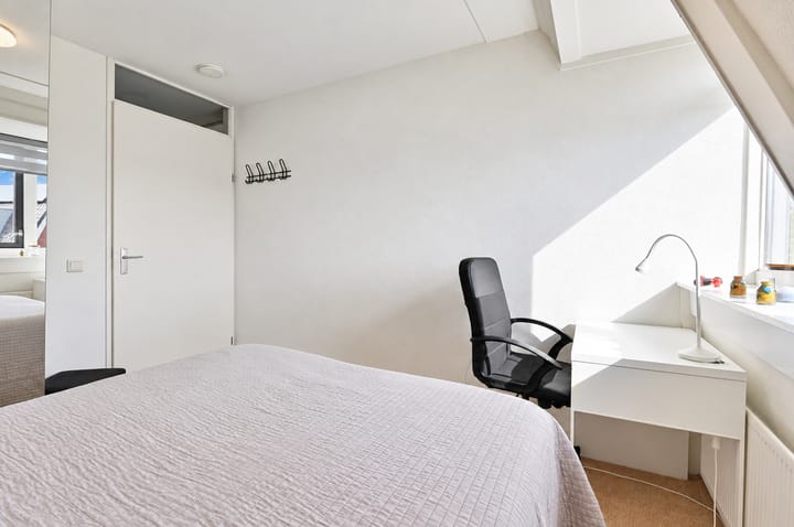 Tussenwoning te koop: Oude Polderweg 155, 'S-Gravenhage