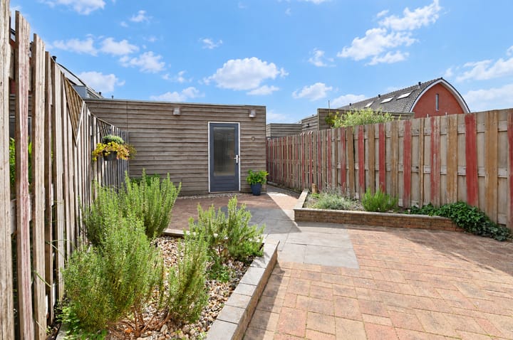 Tussenwoning te koop: Oude Polderweg 155, 'S-Gravenhage