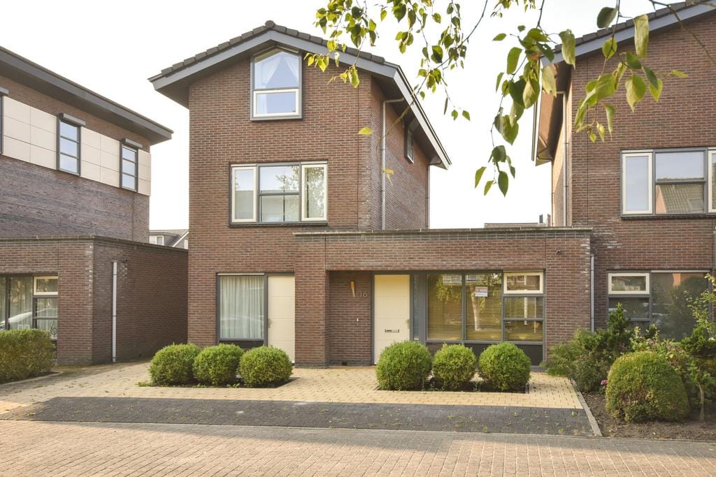 Valkenveld 16 Roden