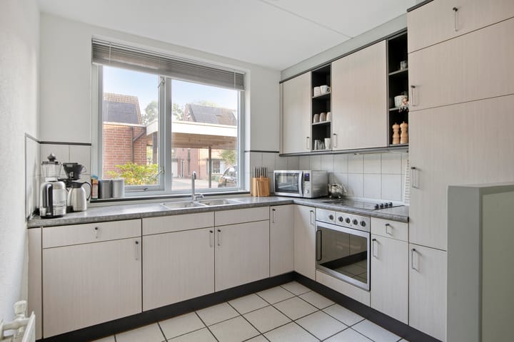 Foto 4 van Gijsbert van Oostveenstraat 33