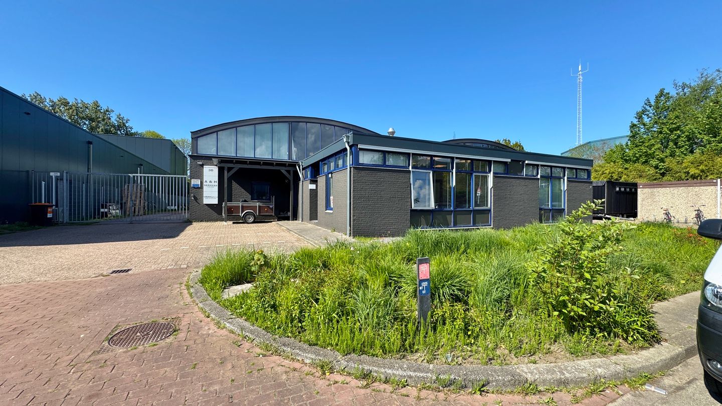 Bekijk foto 1 van Neutronstraat 3-b