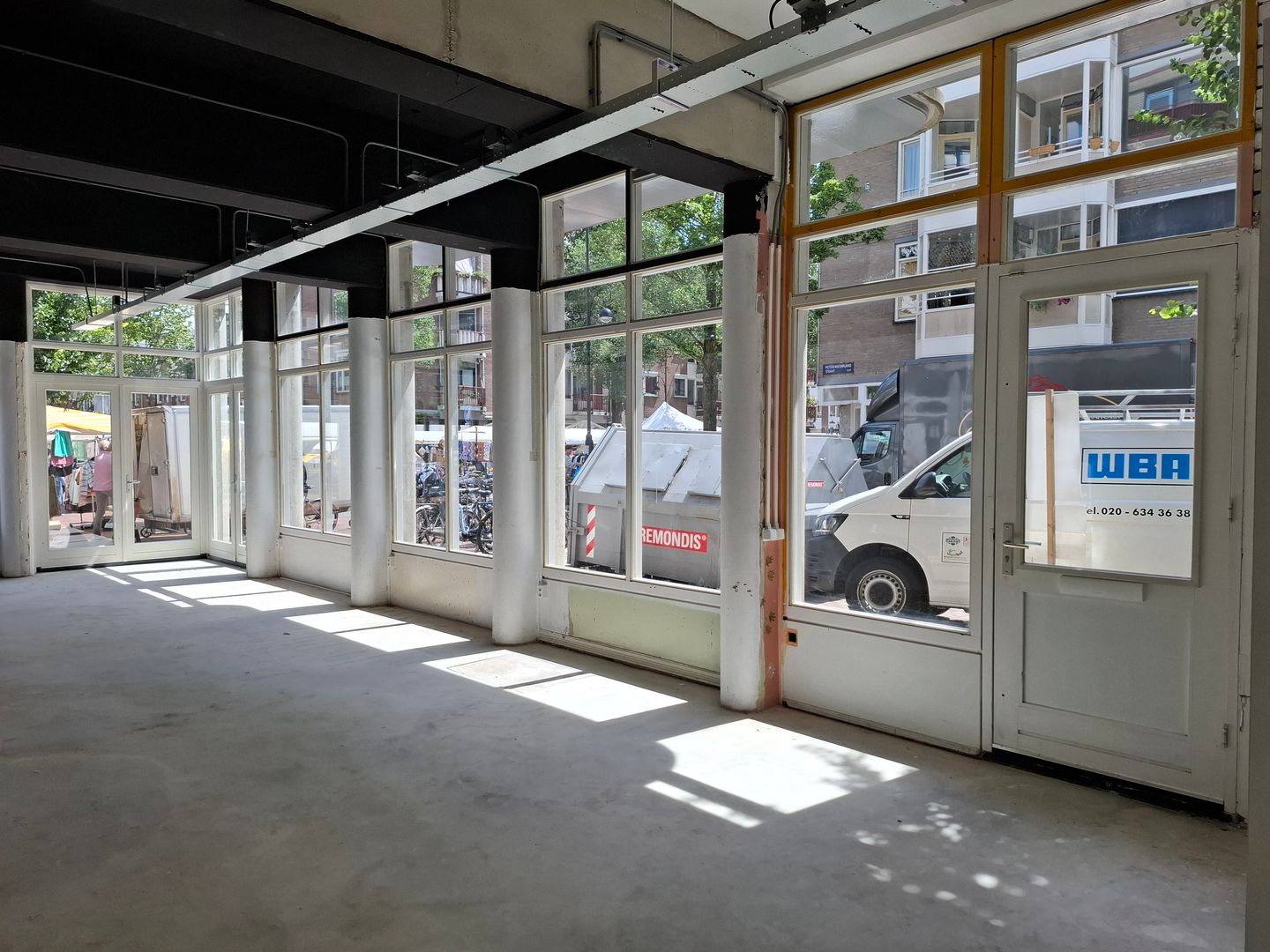 View photo 5 of Dapperstraat 70