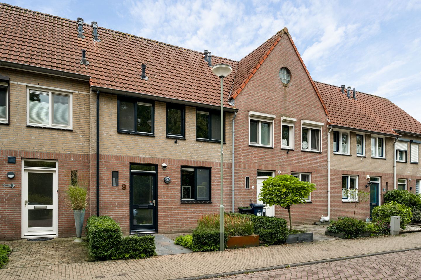 Foto 1 van Van Frezinstraat 9