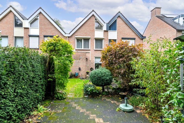 Tussenwoning te koop: Graanhof 12, Heerlen