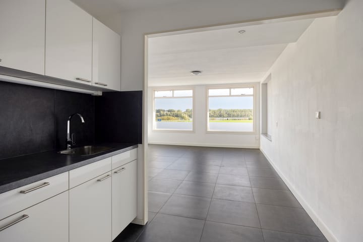 Appartement te koop: Maasboulevard 132, Spijkenisse