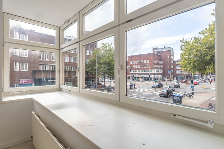 Photo 2 of Jan van Galenstraat 170-1