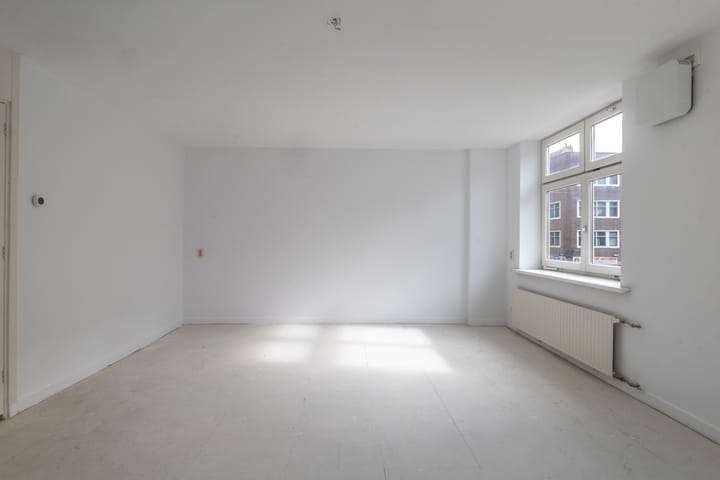Photo 5 of Jan van Galenstraat 170-1