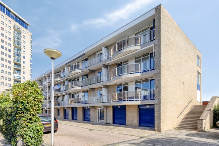 Appartement te koop: Maasboulevard 132, Spijkenisse