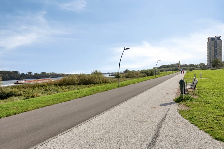 Appartement te koop: Maasboulevard 132, Spijkenisse