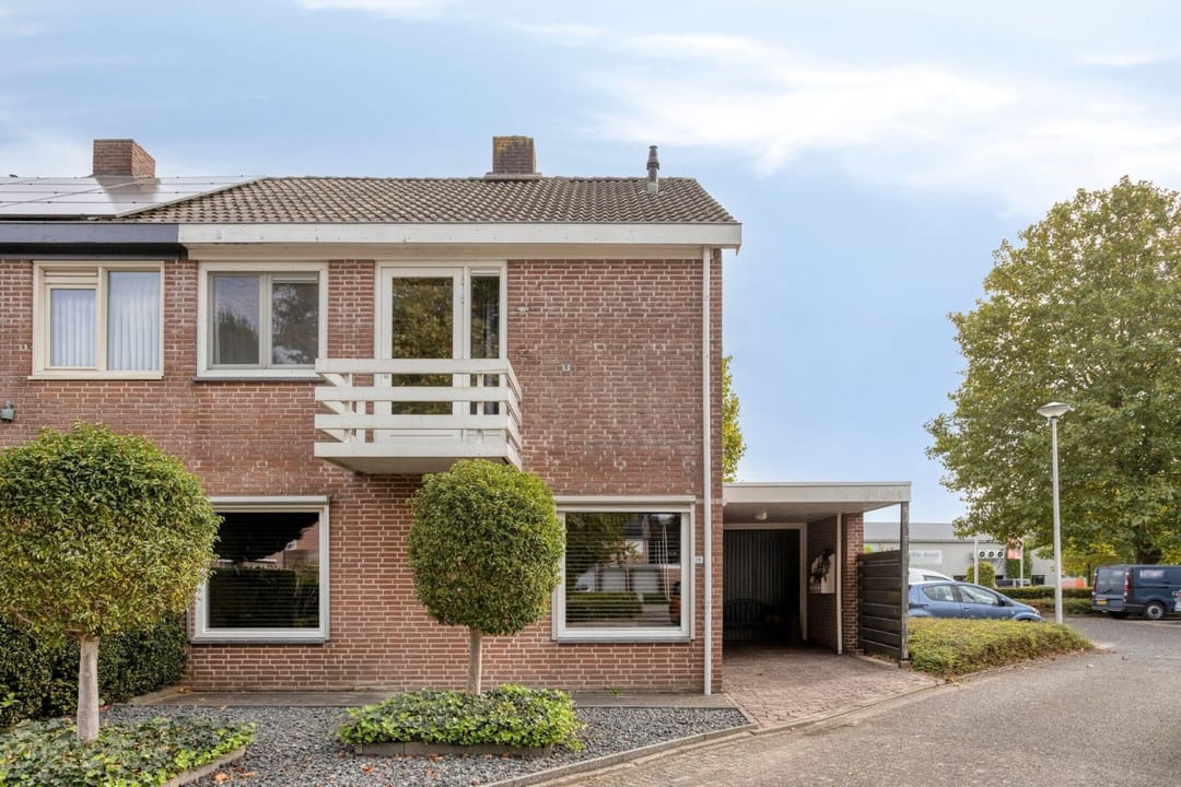 Photo 8 of Mondriaanstraat 19