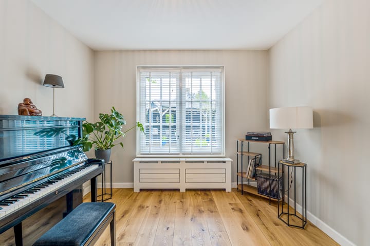 Twee-onder-één-kap te koop: Hanrathsingel 17, Laren (Nh)