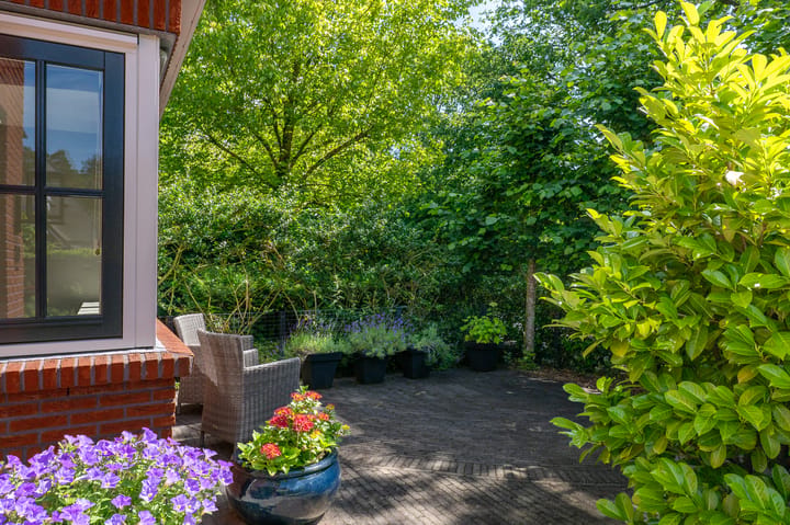 Twee-onder-één-kap te koop: Hanrathsingel 17, Laren (Nh)