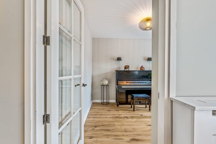 Twee-onder-één-kap te koop: Hanrathsingel 17, Laren (Nh)