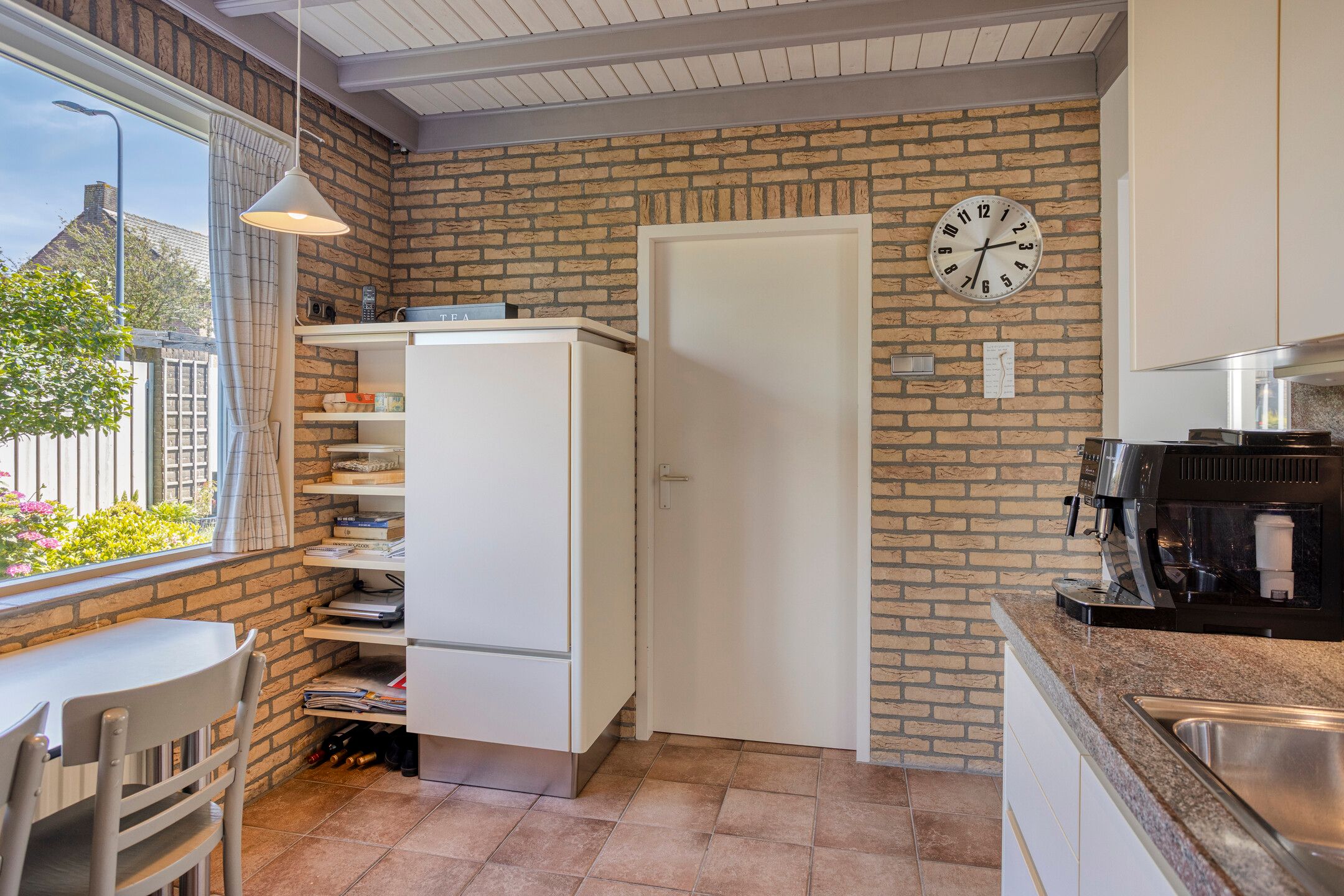 Photo 15 of Raadhuisstraat 106