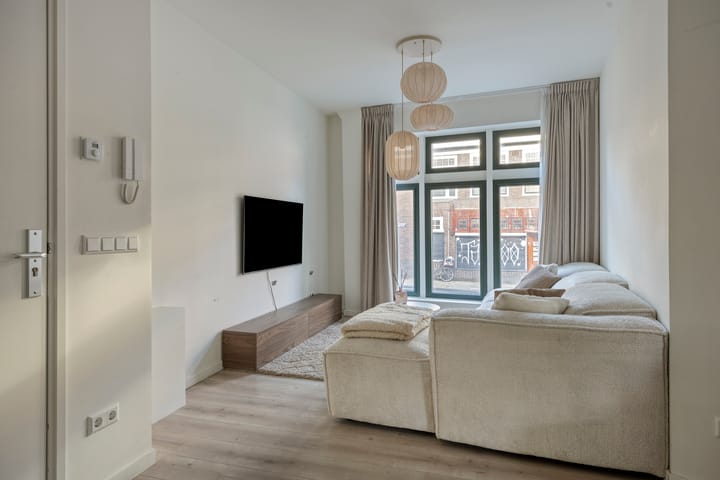 Appartement te koop: Zuiddijk 27B, Zaandam