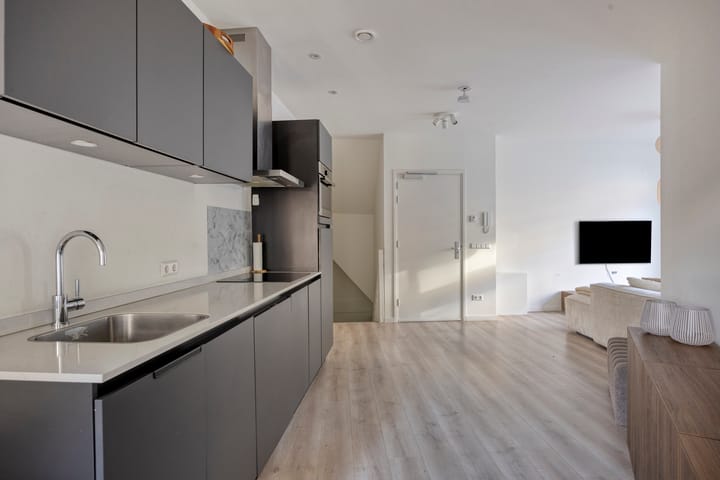 Appartement te koop: Zuiddijk 27B, Zaandam