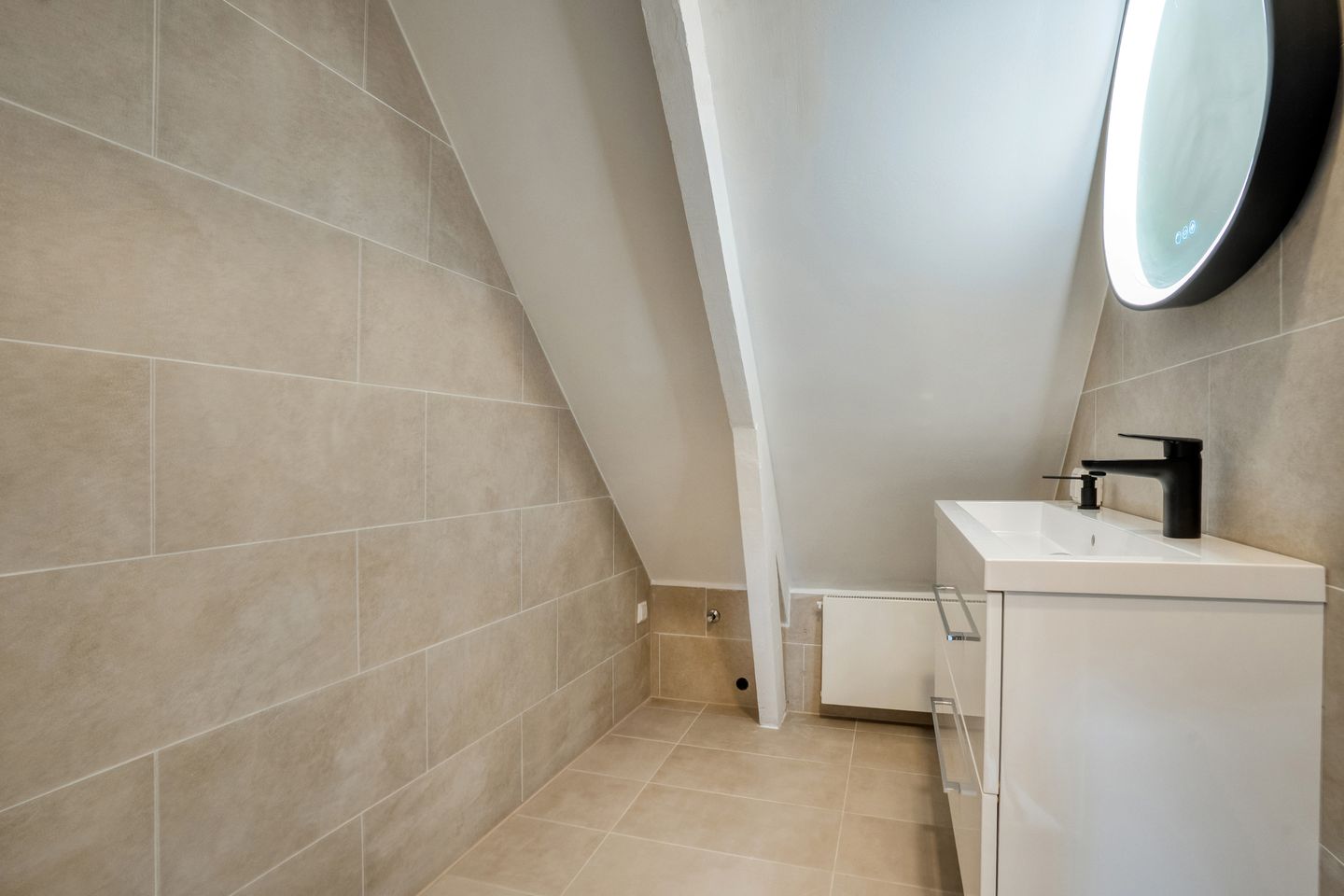 Photo 14 of Windesheimstraat 2-A
