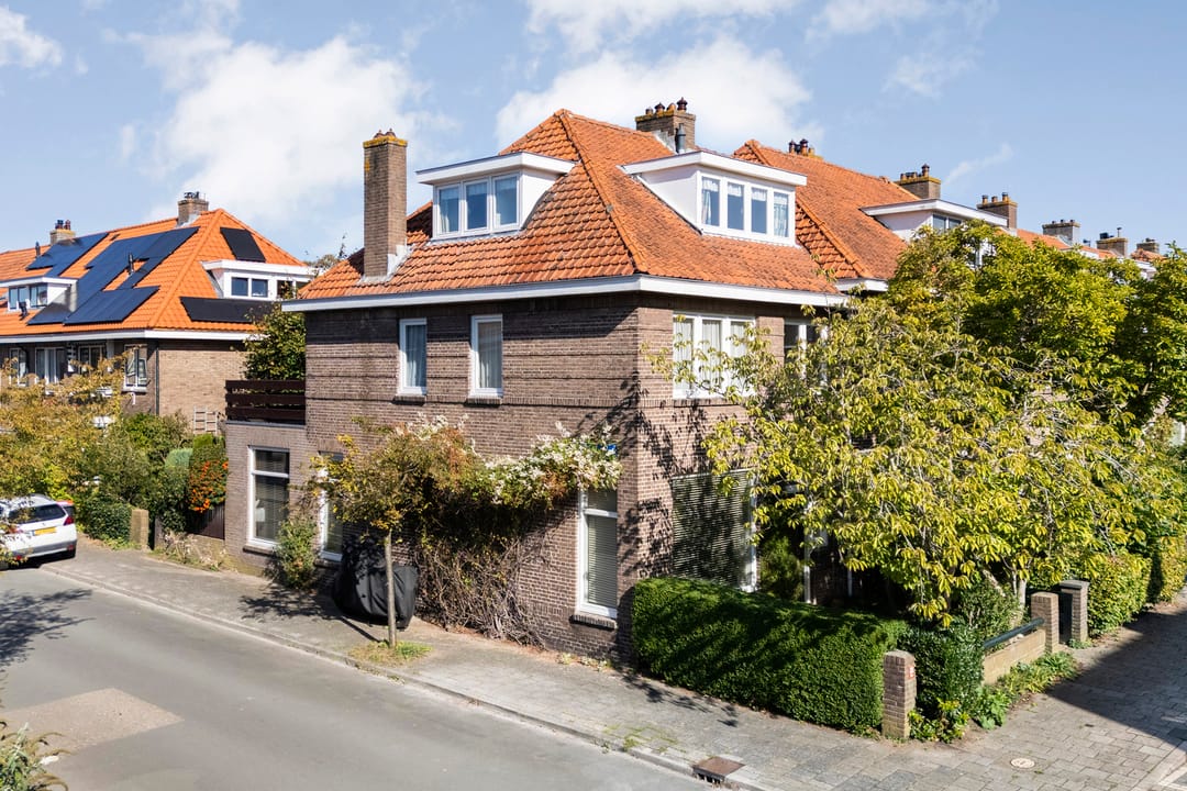 Photo 1 of Koningin Sophiastraat 18