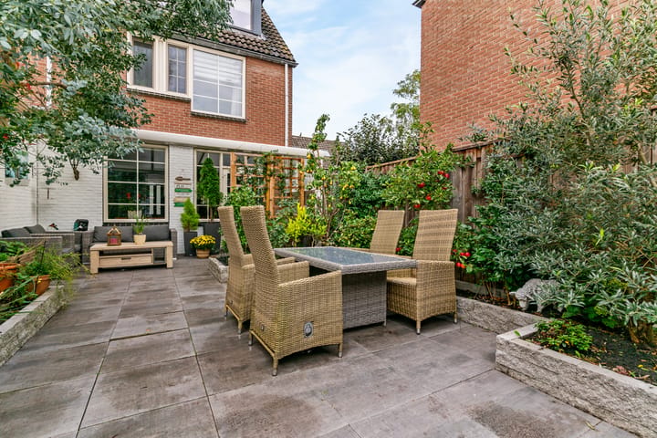 Hoekwoning te koop: Dennevlam 19, Alphen Aan Den Rijn