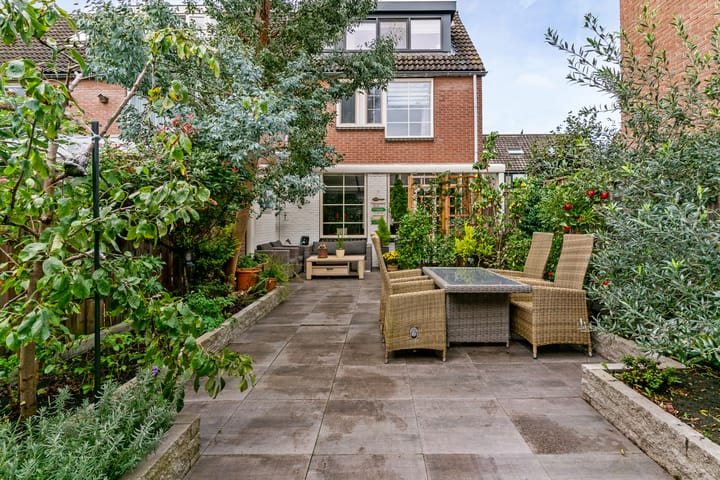Hoekwoning te koop: Dennevlam 19, Alphen Aan Den Rijn