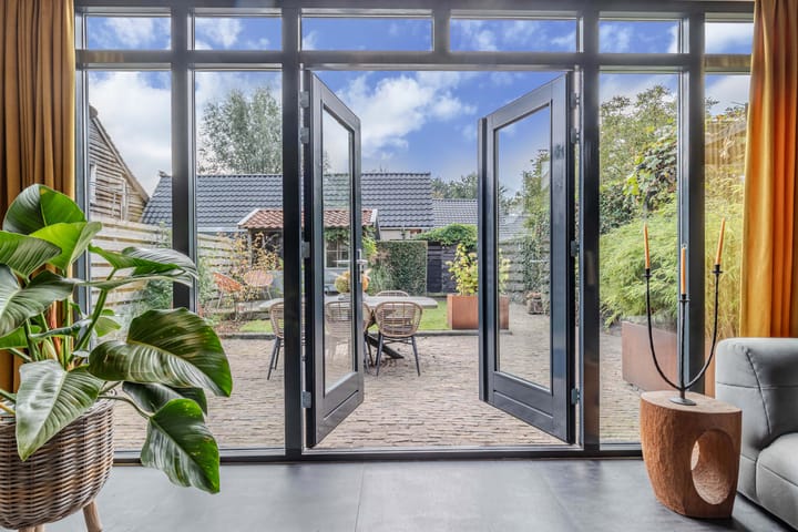Vrijstaande woning te koop: Molenlaan 9, Beetsterzwaag