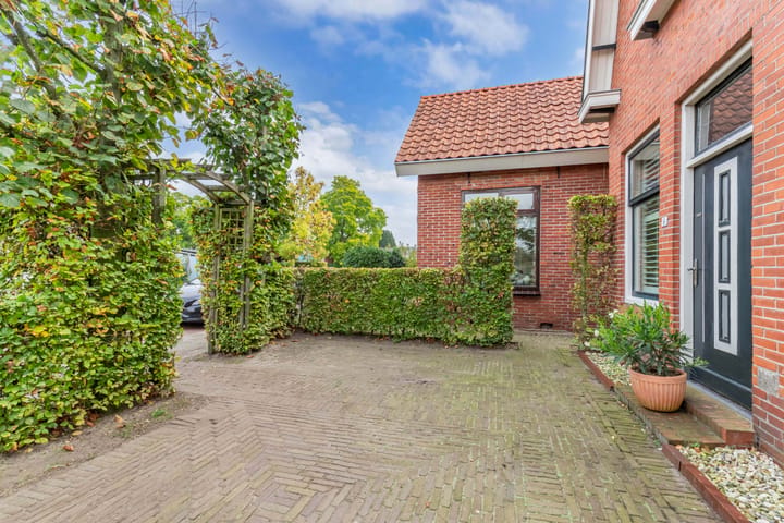 Vrijstaande woning te koop: Molenlaan 9, Beetsterzwaag