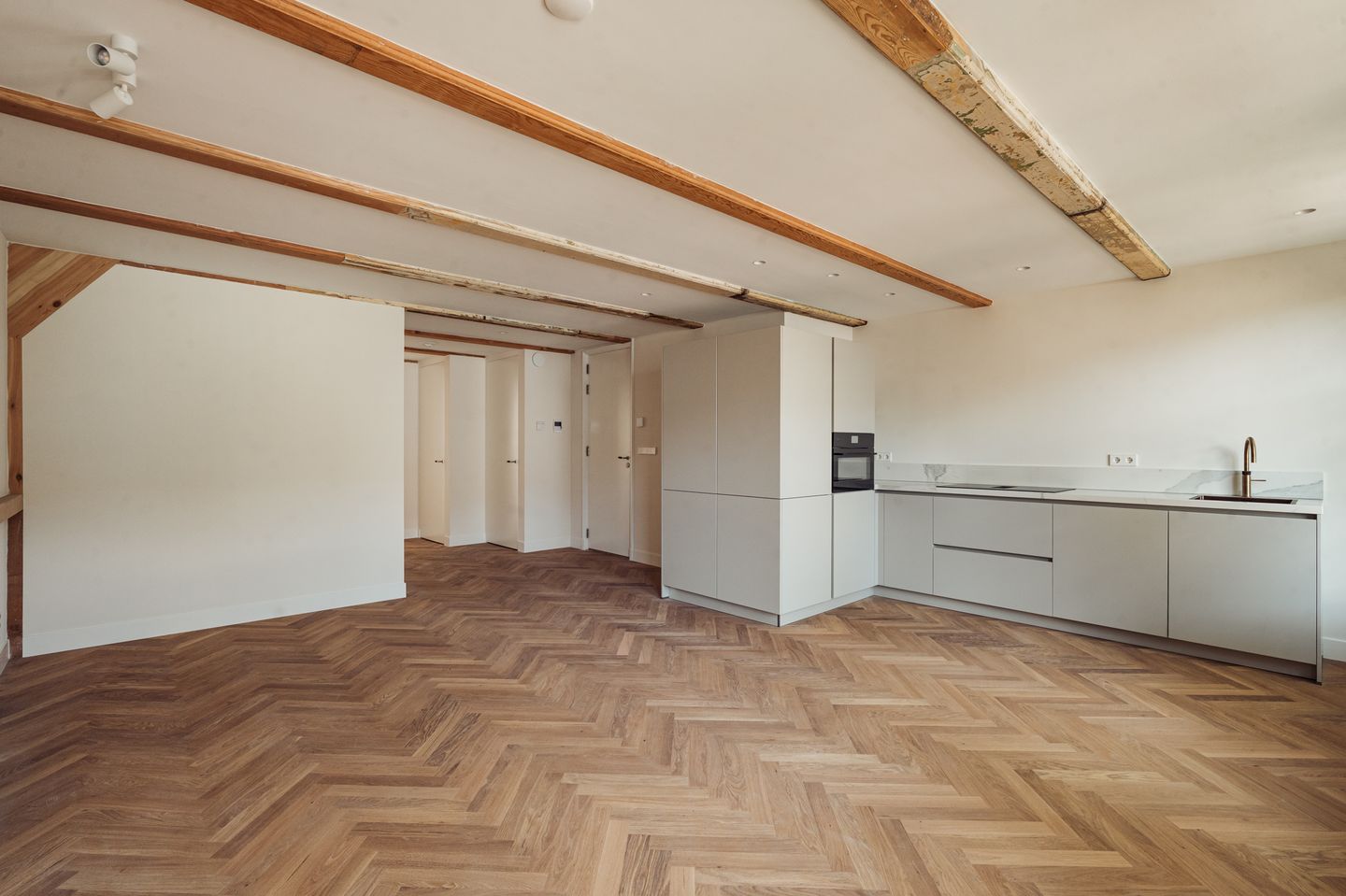 Foto 4 van Haarlemmer Houttuinen 19-B
