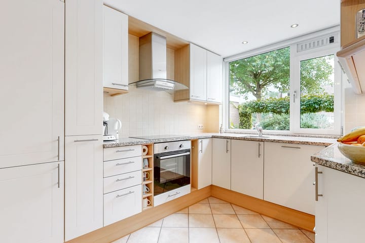 Tussenwoning te koop: Amsteloord 34, Woerden