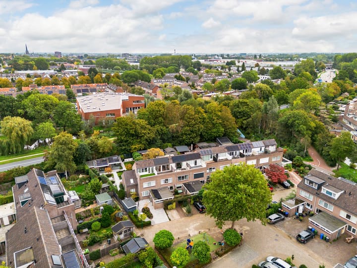 Tussenwoning te koop: Amsteloord 34, Woerden
