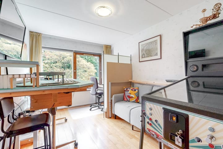 Tussenwoning te koop: Amsteloord 34, Woerden