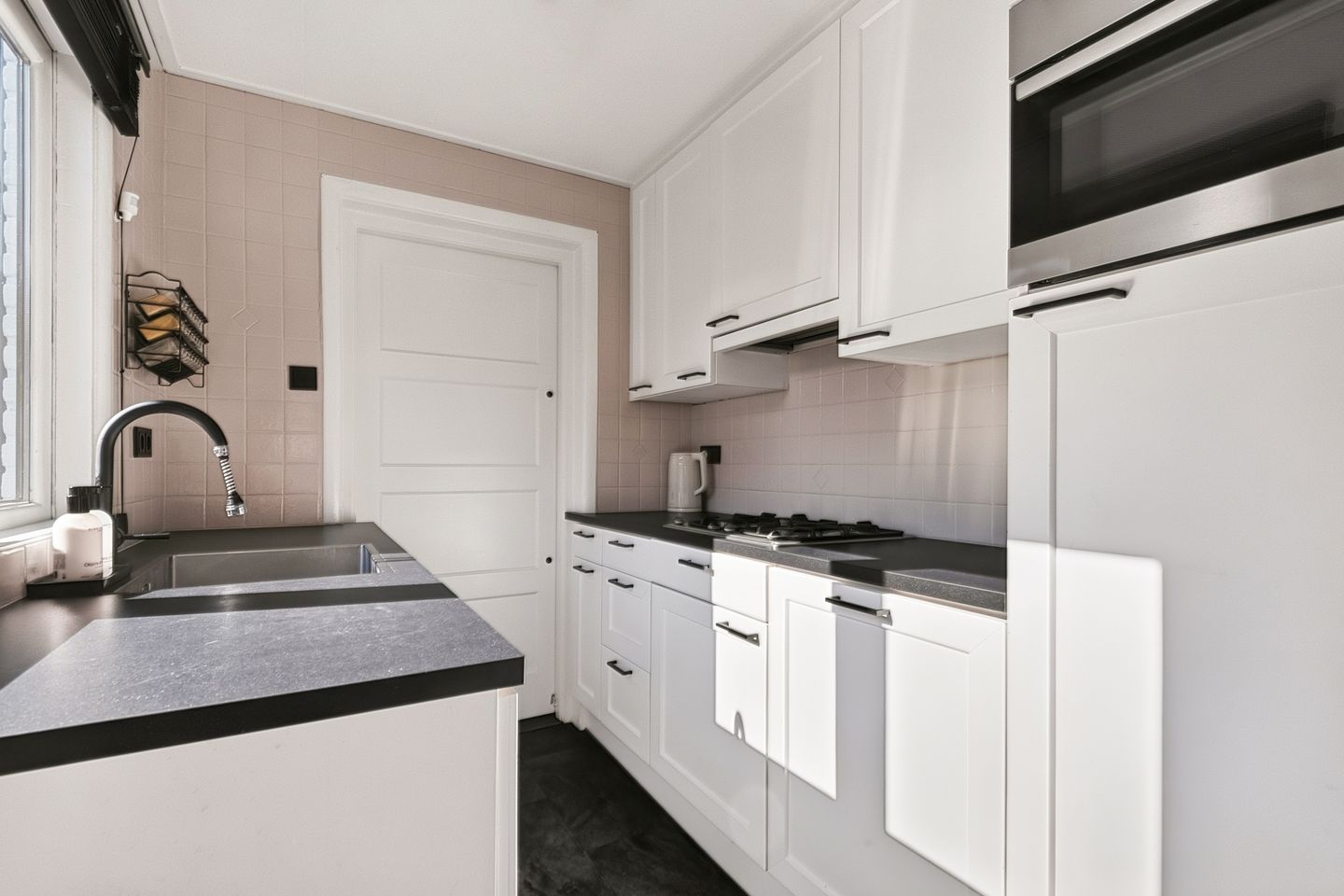Photo 19 of Ruysdaelstraat 32