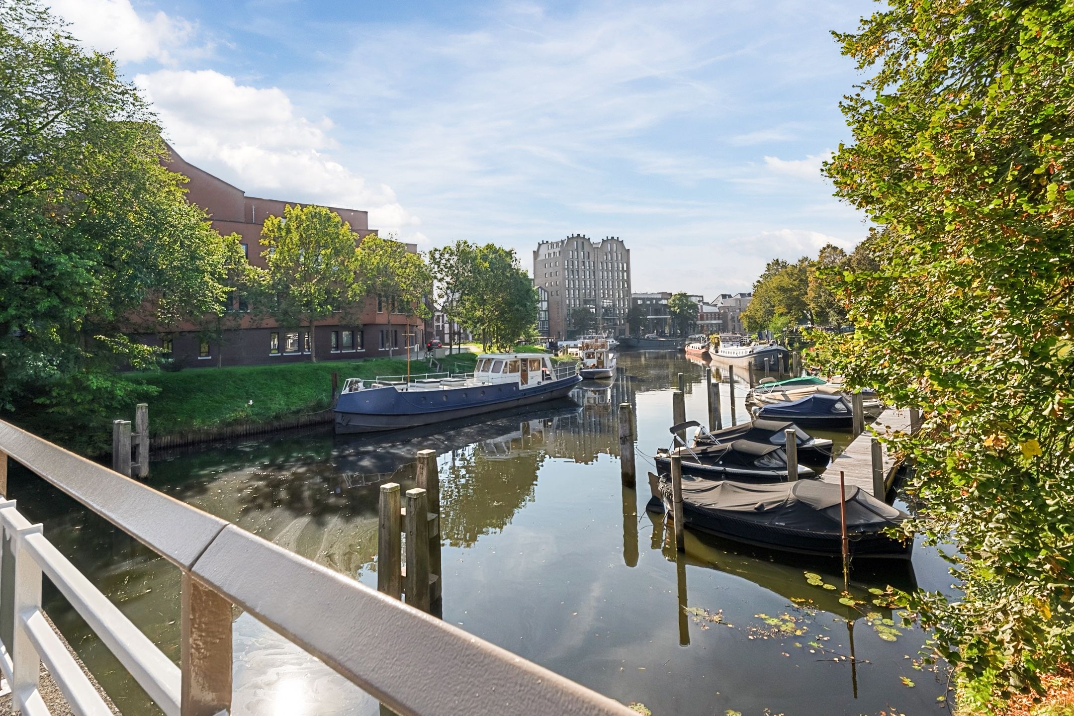 Photo 48 of Ruysdaelstraat 32