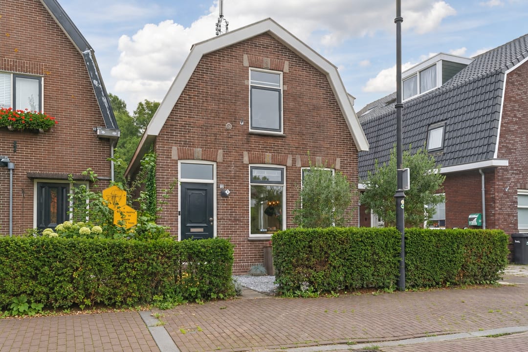 Foto 1 van Middel 12
