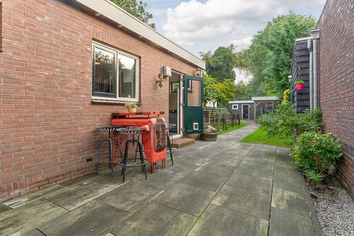 Vrijstaande woning te koop: Middel 12, Westzaan