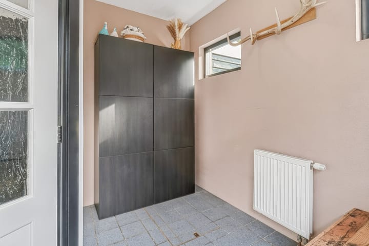 Vrijstaande woning te koop: Middel 12, Westzaan