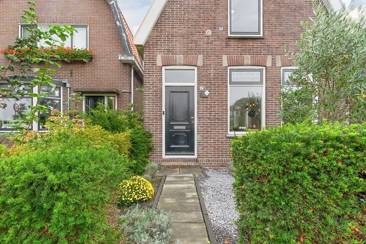 Vrijstaande woning te koop: Middel 12, Westzaan