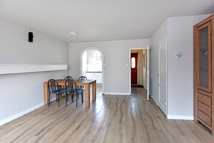 Tussenwoning te koop: Lijsterbeslaan 46, Ter Aar