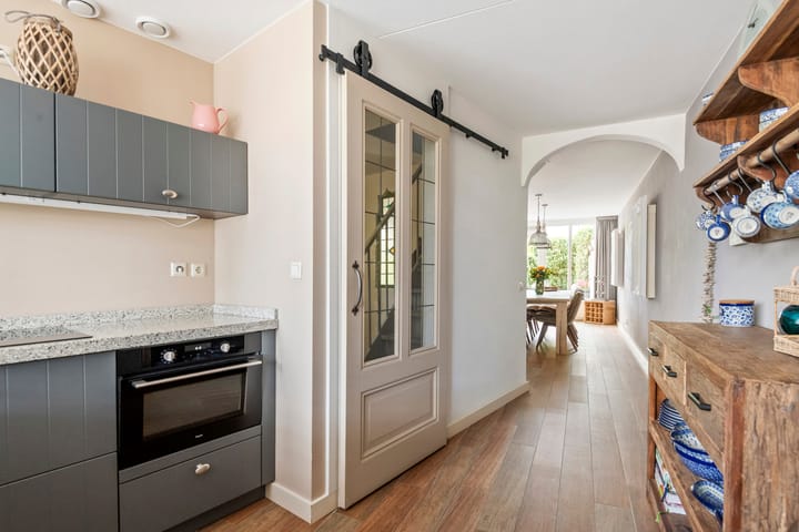 Twee-onder-één-kap te koop: F.J. Ebbensstraat 74, Tiel