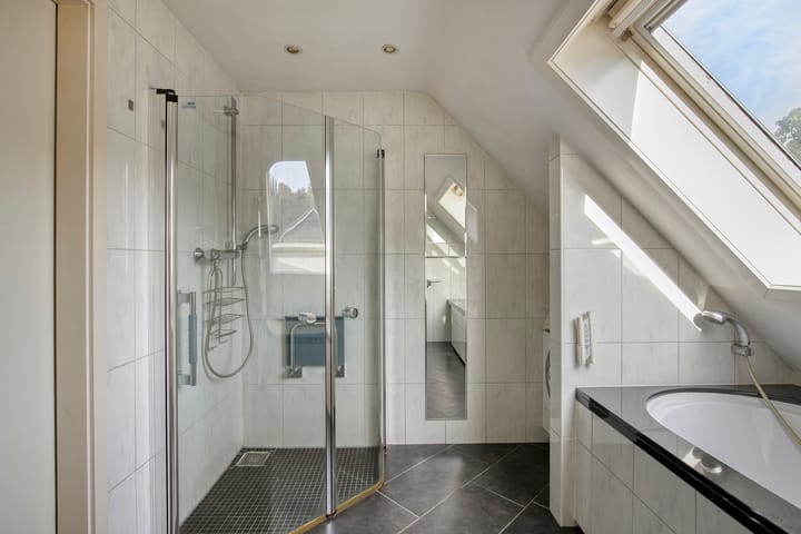 Tussenwoning te koop: Linge 19, Tilburg