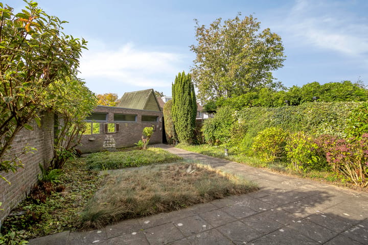 Tussenwoning te koop: Linge 19, Tilburg