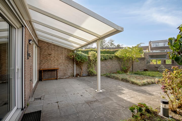 Tussenwoning te koop: Linge 19, Tilburg