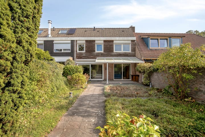 Tussenwoning te koop: Linge 19, Tilburg