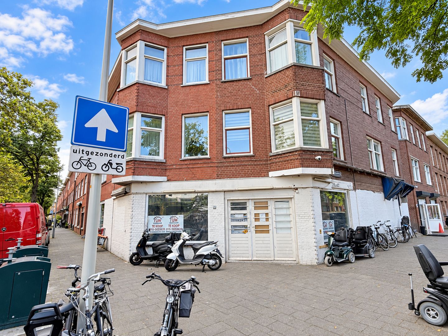 Bekijk foto 2 van Herman Costerstraat 327-328